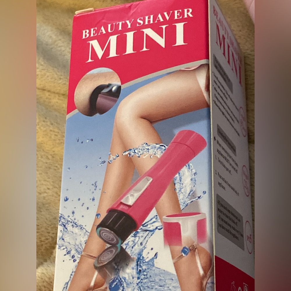 New Beauty shaver Mini pink 5” long battery operated
